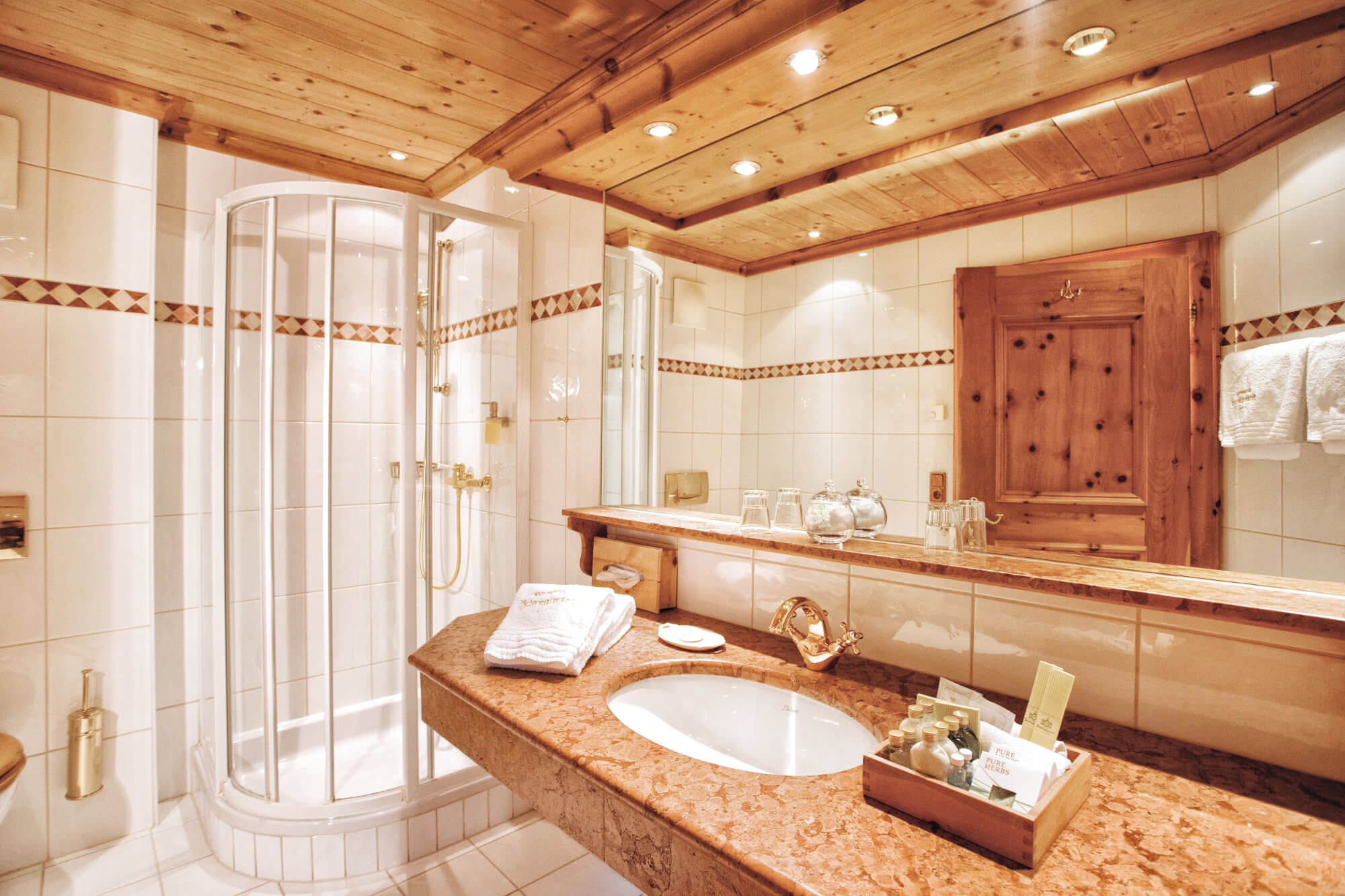 Wohlfühlzimmer Bad b LOEWENZAHM_